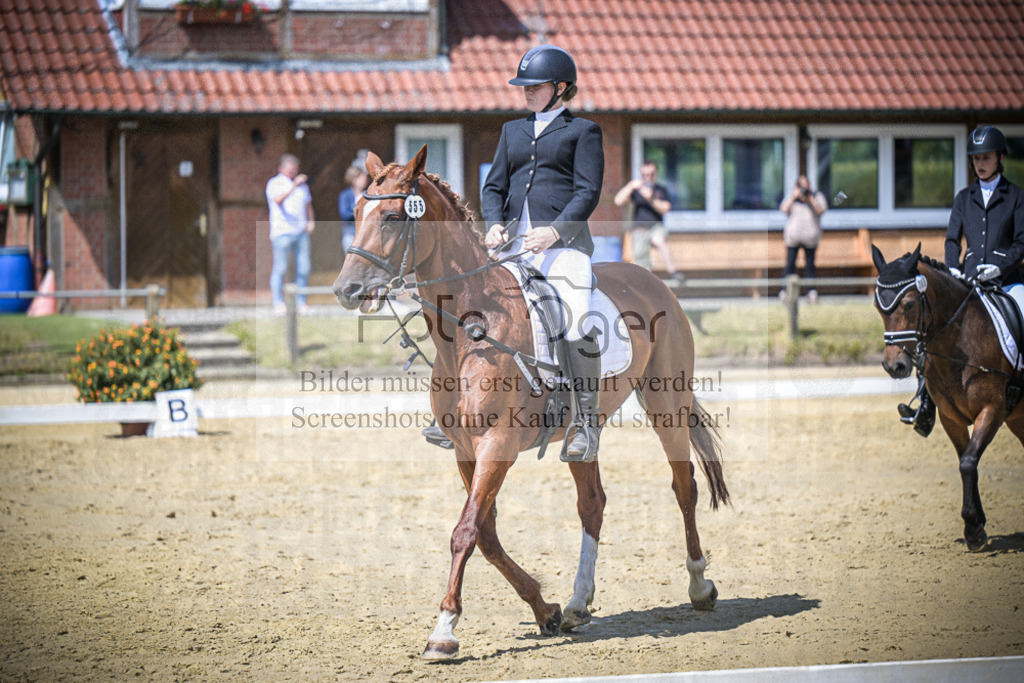 DOS_5874 | Entdecke hochwertige Reitturnierfotos von Foto Oger. Professionell, emotional und authentisch – jetzt Lieblingsmomente im Shop bestellen.Deutschlandweite Turnierfotografie. - Realisiert mit Pictrs.com