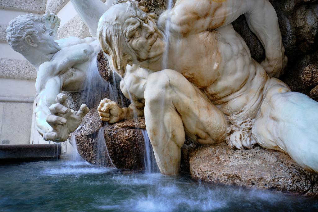 Brunnen Die Macht zu Lande | WienWien, Austria - June 14, 2019: Brunnen Die Macht zu Lande. - Realisiert mit Pictrs.com