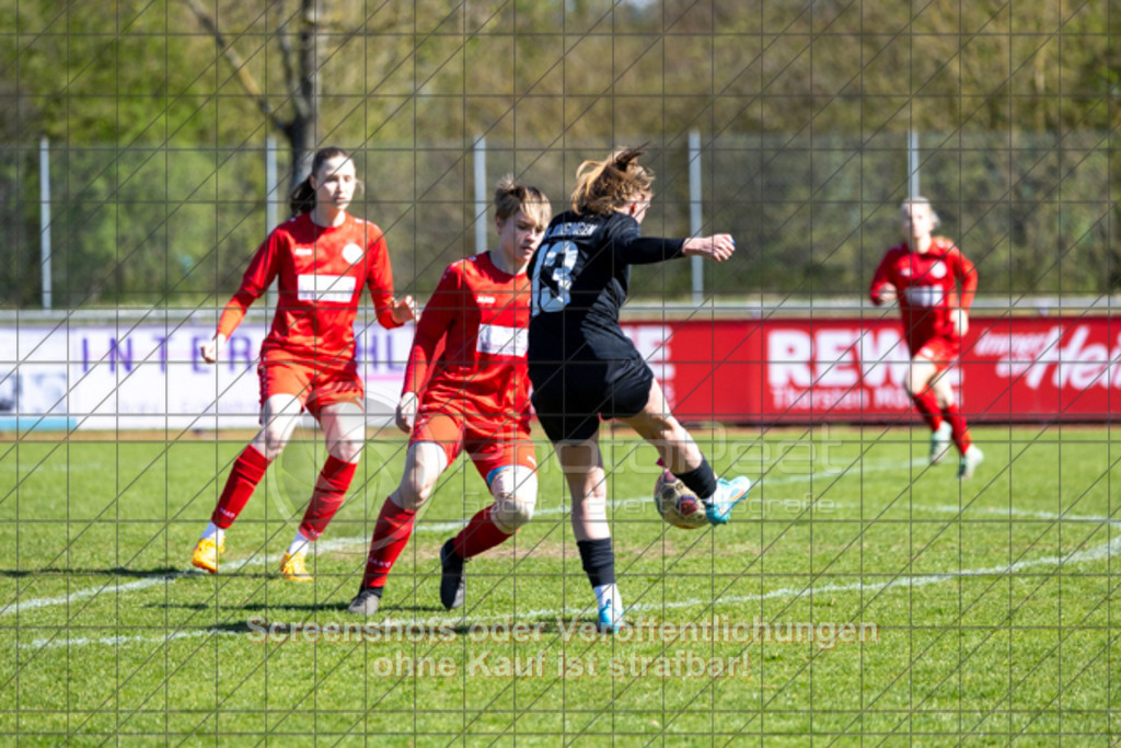 20250406_142351_0230 | #,1.FC Donzdorf (rot) vs. SV Jungingen (schwarz), Fussball, Frauen-Verbandsliga Württemberg, 16. Spieltag, Saison 2024/2025, Rasenplatz Lautertal Stadion, Süßener Straße 16, 73072 Donzdorf, 06.04.2025 - 13:00 Uhr,Foto: PhotoPeet-Sportfotografie/Peter Harich