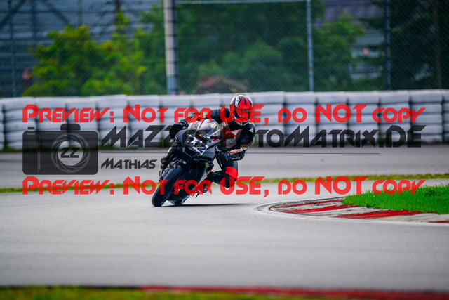 MaZZes_FotoMatrix_240910_6007705_1337 | Fotograf Mathias Schmid
Sportfotograf,
Eventfotograf,
Hochzeitsfotograf,
Portraitfotograf