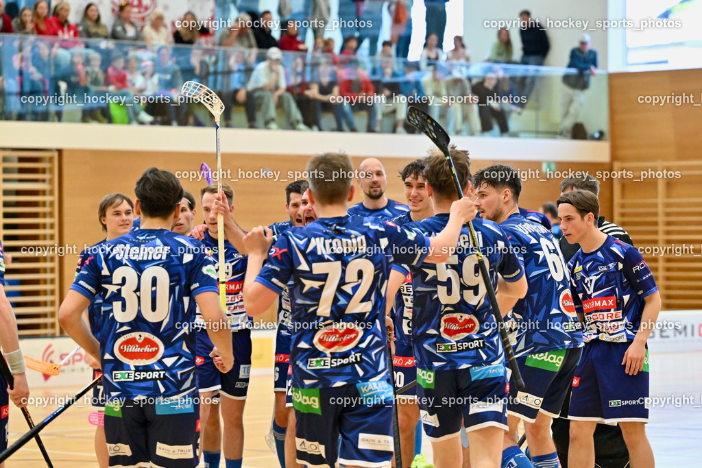 VSV Unihockye vs. KAC Floorball | Jubel VSV Floorball Mannschaft, #30 Christoph Steiner VSV Unihockey, #60 Thomas Unterweger VSV Unihockey, #19 Philipp Seiser VSV Unihockey, VSV Unihockye vs. KAC Floorball, VSV Unihockye vs. KAC Floorball am 13.04.2025 in Villach (Ballspielhalle St. Martin), Austria, (Photo by Bernd Stefan)