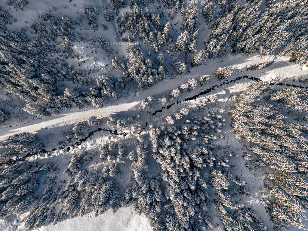  Hochfügen Winterwanderweg copyright  Thomas Pfister-1 | PHOTOGRAPHY BY THOMAS PFISTER