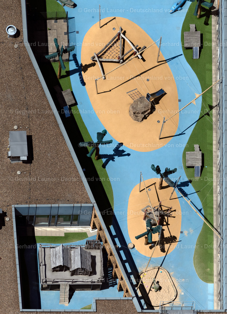 4029243 | BREMEN 01.06.2020 Spielplatz KITA Kindertagesstätte - Kindergarten Kindergarten An der Weide in Bremen, Deutschland. // Building the KITA day nursery Kindergarten An of Weide in Bremen, Germany. Foto: Gerhard Launer