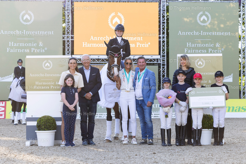 TH_503-HAAS Katharina (AUT)_ Let It Be NRW_17834 | Deutsches Spring- und Dressur-Derby 2024 am 11.05.24 in Hamburg, 503HAAS Katharina (AUT), Let It Be NRW