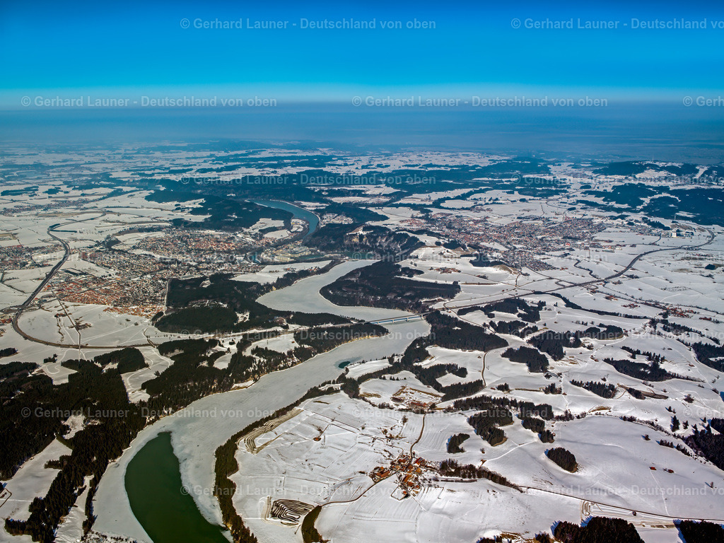 26B0366 | Gesamtaufnahme Schongau, Peiting im Winter