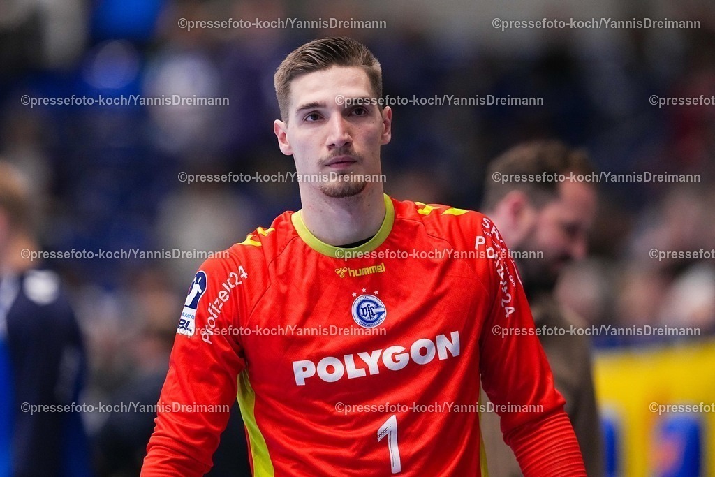 xYDRx05112501187 | 05.11.2025, xydrx, Handball, Achtelfinale DHB Pokal, TBV Lemgo Lippe - VfL Gummersbach, PHOENIX Contact-Arena: Dominik Kuzmanovic (VfL Gummersbach #1)