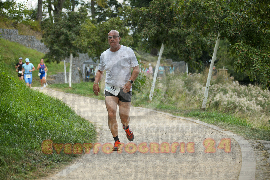 250824_1404_EX1_4857 | Sportfotografie im Rhein-Sieg Kreis, Köln, Bonn, NRW, Rheinland Pfalz, Hessen, etc. Unser Tätigkeitsfeld umfasst den Laufsport vom Volkslauf über den Marathon, Duathlon, Triathon bis zum Ultralauf wie Kölnpfad Ultra oder Schindertrail.