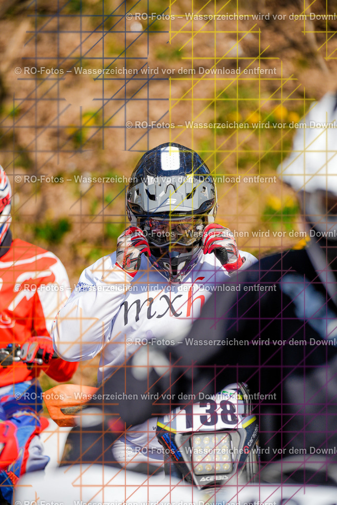 2 Lauf Mernes-168 | Sportfotografie von RO-Fotos: Motorsport, Motocross, Enduro, Laufveranstaltungen und Triathlon. Professionelle Fotos von Sportlern und Events. - Realisiert mit Pictrs.com