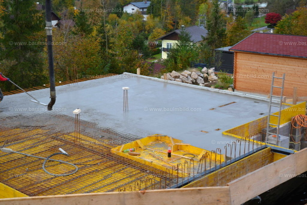 bib-lg04-betonarbeiten-0355 | Nach LV-Leistungsgruppen sortierte Detailfotos über den Bau eines Hauses. Alle Hausbau-Bilder direkt vom Urheber und Autor der Website Haus-Selber-Bauen.com