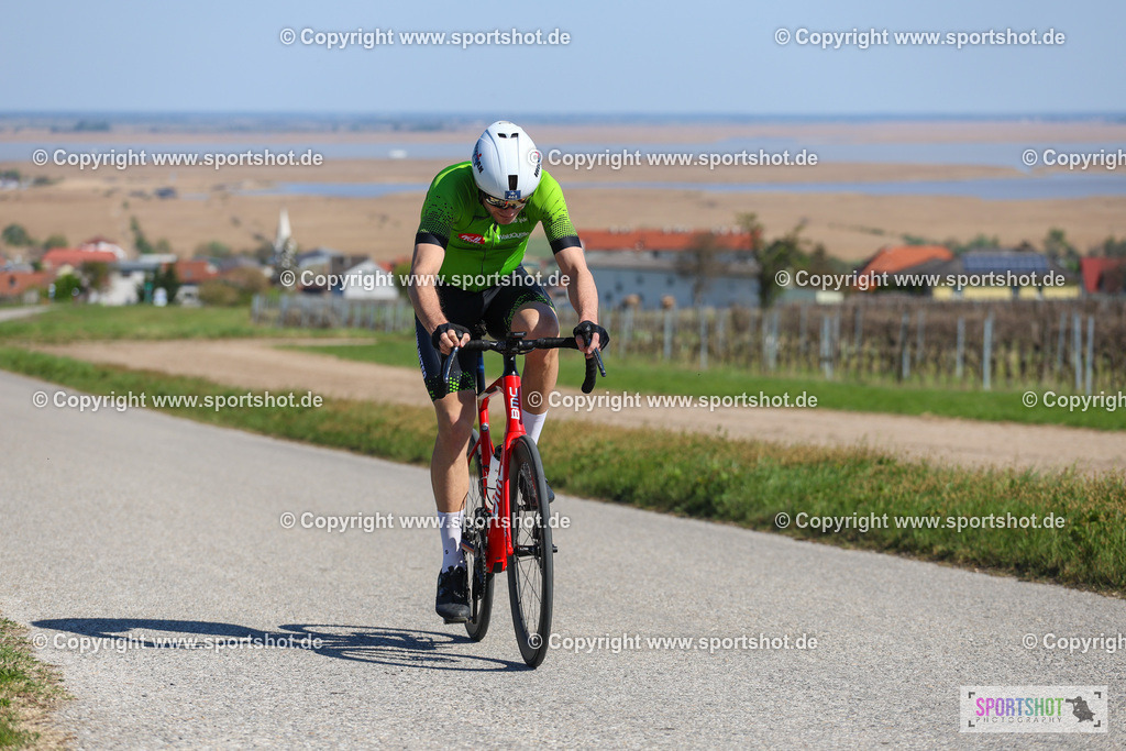 IMG_9738 | @sportshot_your_pictrs #yourpictures#roadtowm2029 #nrm #neusiedlerseeradmarathon #neusiedlersee #neusiedlerseetourismus #burgenland #mörbisch #nrm26 #burgenlandtourismus #voglundco #poweredbyburgenlandtourismus #radsport #rad #marathon #ucigranfondo #visitburgenland #ucigranfondoworldseries