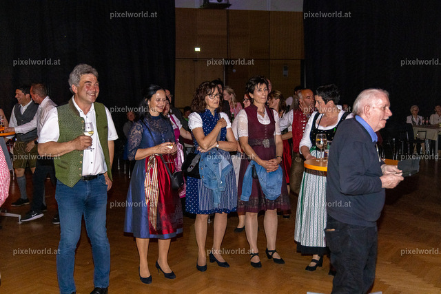 Schlager trifft Tracht | Bildershop von pixelworld.at - Realisiert mit Pictrs.com