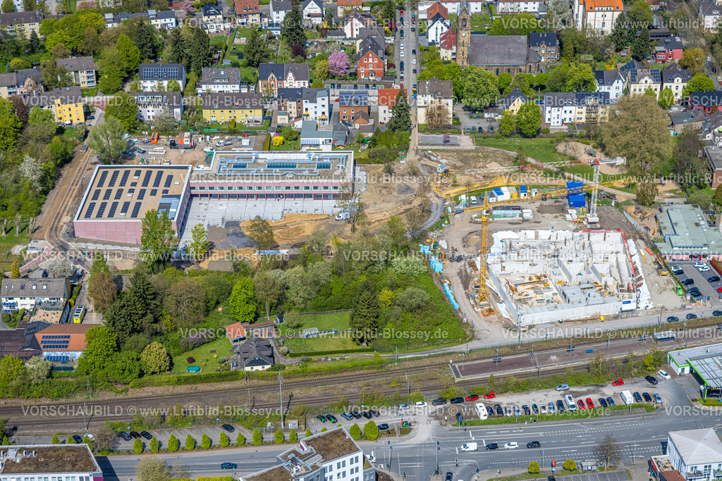 Witten260402027 | Luftbild, Park der Generationen, Neubau Baustelle Bildungsquartiier mit Baedekerschule, Baustelle und Neubau Hallenbad, Annen, Witten, Ruhrgebiet, Nordrhein-Westfalen, Deutschland