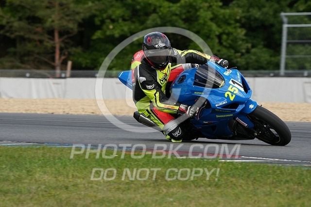 2025_09_12_PBK_15217 | Sportfotografie; SlowMotion; Video; Rennstrecke; Hafeneger; Speer; Racing; RSE; BMW; CBO; Trackday; Motorsportarena; Hockenheimring; Brno; Most; Barcelona; Valencia