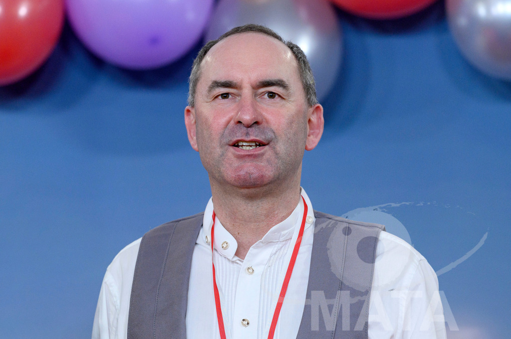 _DWA1939 | Staatsminister Hubert Aiwanger (Freie Wähler) bei der TV-Sendung Fastnacht in Franken 2024. Veitshöchheim, 02.02.2024 Bayern Deutschland - Realisiert mit Pictrs.com