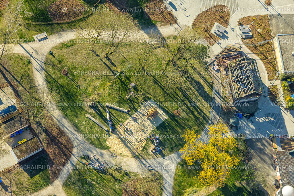 Selm250404686 | Luftbild, Spielplatz im Stephanuspark, Bork, Selm, Münsterland, Nordrhein-Westfalen, Deutschland