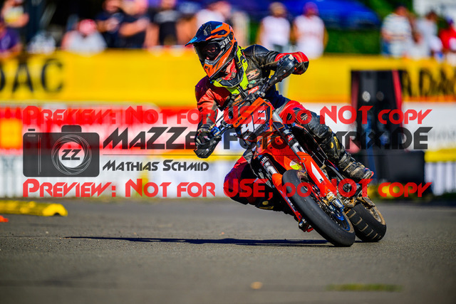 MaZZes_FotoMatrix_240816_6007705_2-3 | UE40