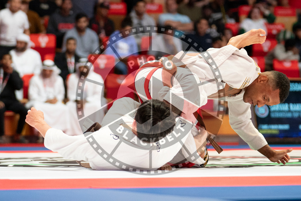 20231109PBB5527 | Fighters compete during the AJP World Professional Championship in the Mubadala Arena in Abu Dhabi, Arab United Emirates, on November 9, 2023.