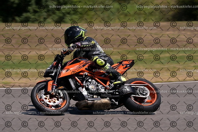 26bt04-1374 | markuskiefer.com - Realisiert mit Pictrs.com