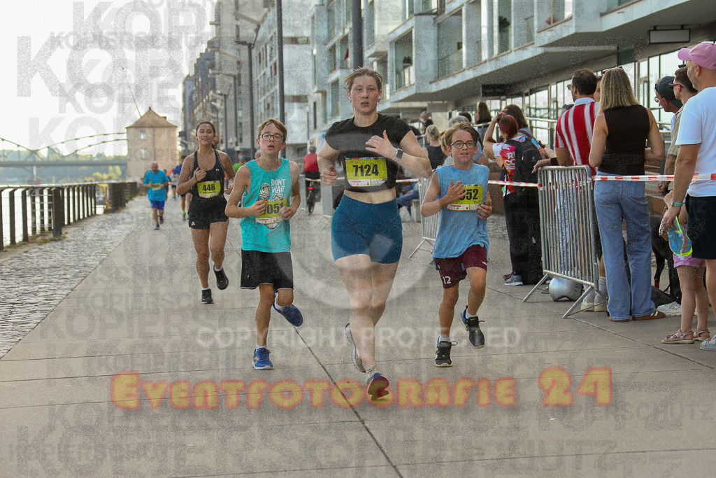 250920_1449_EX1_7782 | Sportfotografie im Rhein-Sieg Kreis, Köln, Bonn, NRW, Rheinland Pfalz, Hessen, etc. Unser Tätigkeitsfeld umfasst den Laufsport vom Volkslauf über den Marathon, Duathlon, Triathon bis zum Ultralauf wie Kölnpfad Ultra oder Schindertrail.