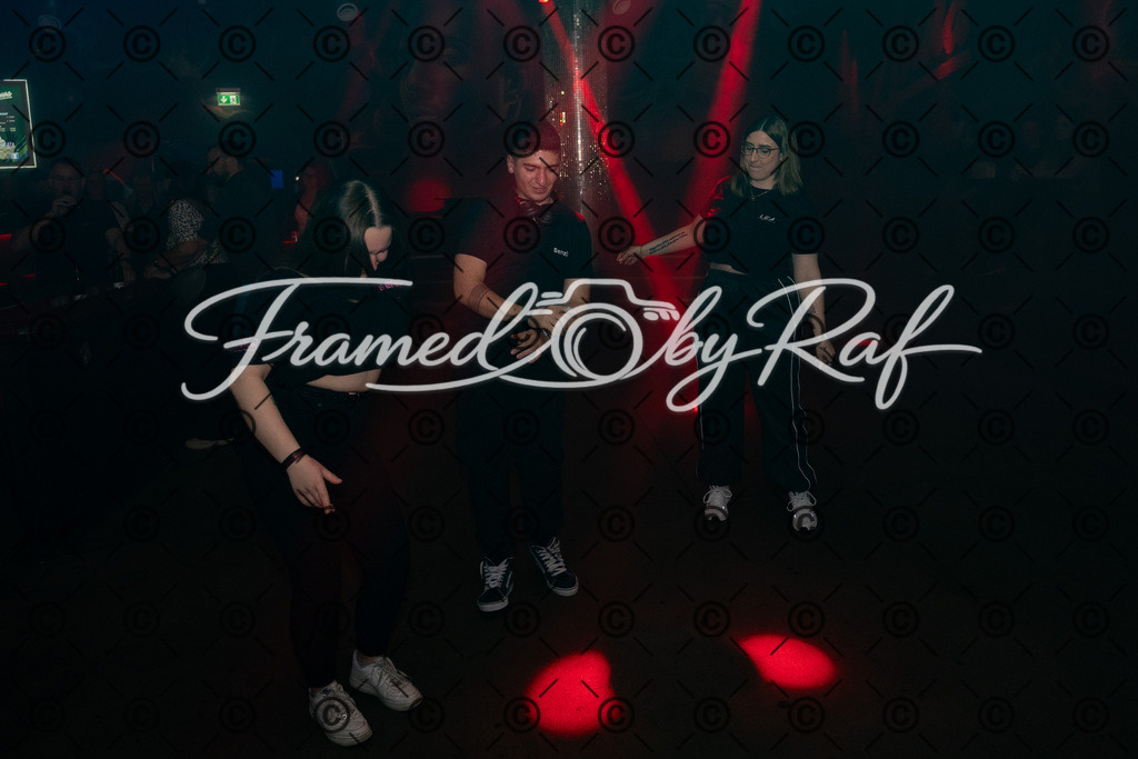 Try_a_little_harder_17.04.2026-22 | Professioneller Online-Store für hochwertige Fotografie: Entdecke einzigartige Bilder aus Street, Events und Lifestyle. Sichere dir exklusive Prints und digitale Downloads in bester Qualität für dein Zuhause oder Projekte. - Realisiert mit Pictrs.com