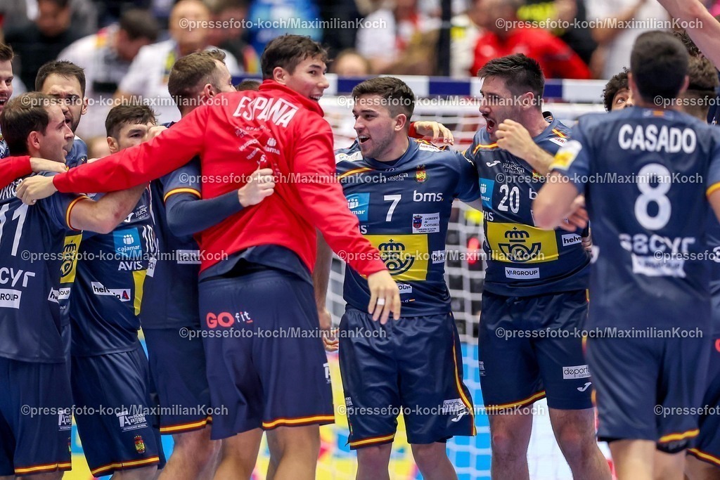 EHF17012601151 | 17.01.2026, Handball, Men's EHF EURO 2026, Österreich - Spanien, Jyske Bank Boxen in Herning, Dänemark, Preliminary Round: Abschlussjubel Spanien nach dem Sieg