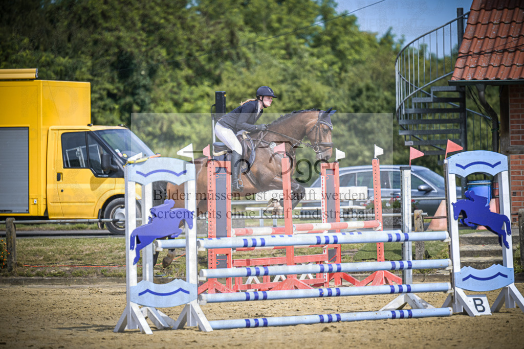 DOS_6077 | Entdecke hochwertige Reitturnierfotos von Foto Oger. Professionell, emotional und authentisch – jetzt Lieblingsmomente im Shop bestellen.Deutschlandweite Turnierfotografie. - Realisiert mit Pictrs.com