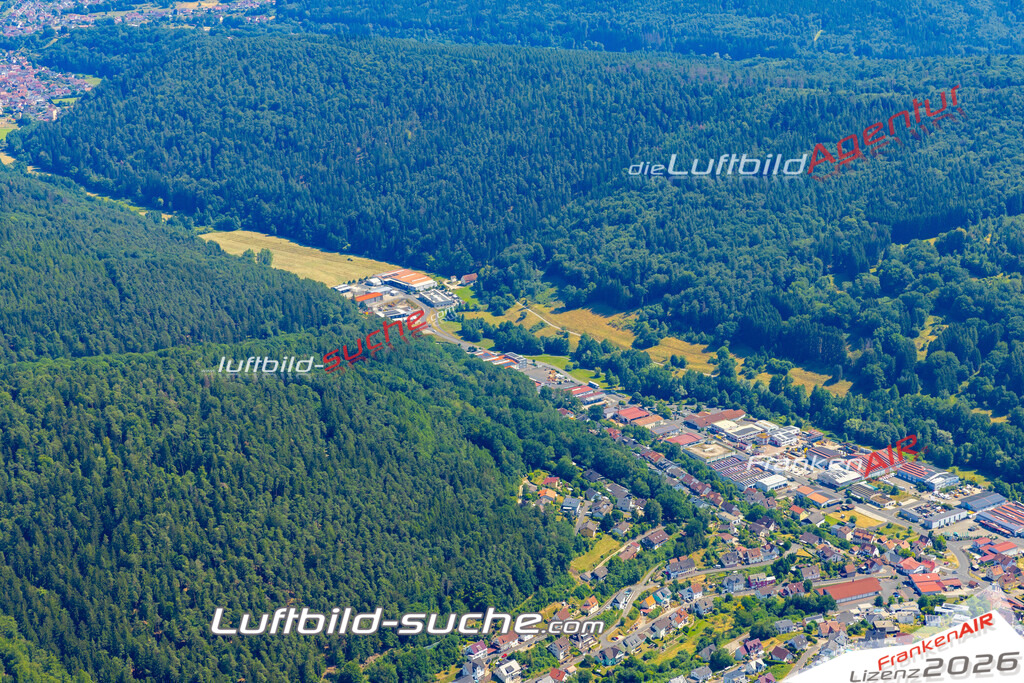 Das Luftbild zeigt :  Frammersbach - Die Luftaufnahme wurde 2023 vom UL-Flugzeug aus erstellt ( keine Drohne ) - Hochauflösende Luftaufnahme - Für grossformatige Ausdrucke geeignet. Die Geschenkidee !Mit Lizenz und Bildrechte bestellbar