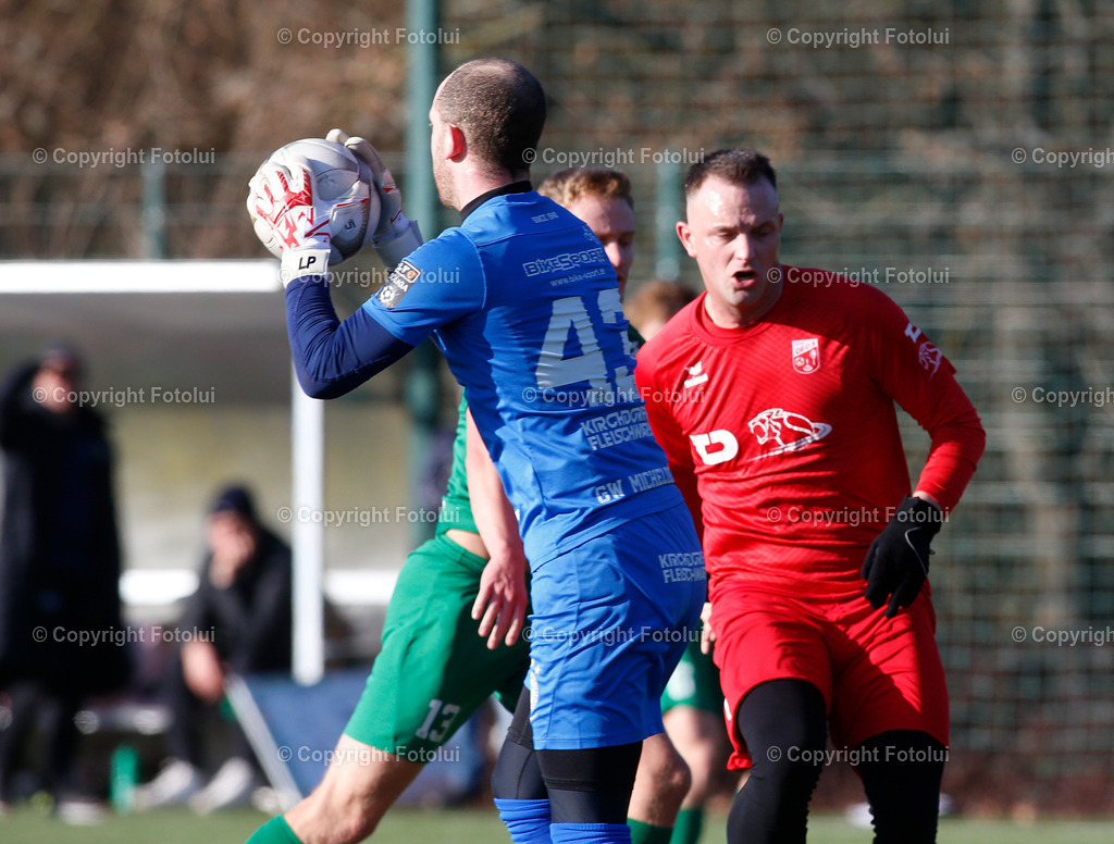 A_LUI_01022025_00015 | SPORT FUSSBALL TESTSPIEL ASKOE OEDT -SV HAIDLMAIR GRUEN WEISS MICHELDORF 01.02.2025 IM BILD : NENAD VIDACKOVIC  (OEDT) UND  LUKAS POSTLMAYER (MICHELDORF) FOTO:FOTOLUI