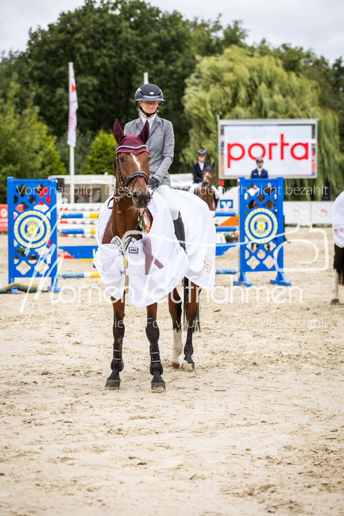 BHO-2PhSpr-M-5-2429 | MomenTaufnahmen Pferdesportfotos