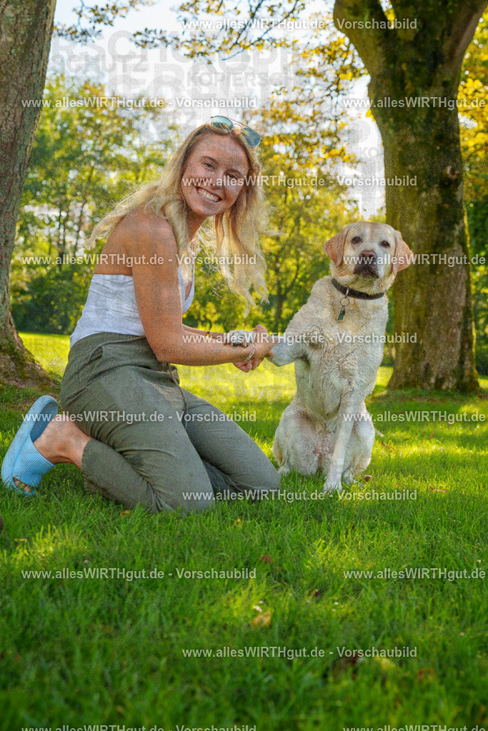 Hundeschwimmen_Grefrath_2026-allesWIRTHgut_Tierfotografie-13_48-7R508581 | Professionelle Tierfotografie in Mönchengladbach von Daniel Wirth (allesWIRTHgut). Liebevolle & natürliche Bilder von Hunden & Katzen für unvergessliche Erinnerungen.