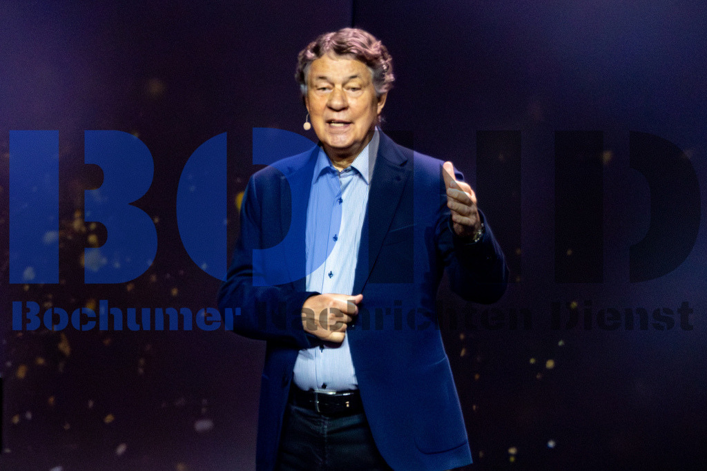 SES_HOFDFM20251006-122 | bond - Realisiert mit Pictrs.com