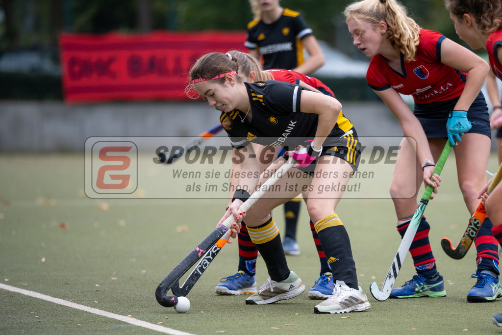 SFE_20231022_0064 | Deutsche Meisterschaft Weibliche U16 Finale Berliner HC - Harvestehuder THC am 22.10.2023 in Köln (Düsseldorfer Hockeyclub 1905 e.V.), Photo: Stephan Fehrmann 2023 (Sports-Gallery)