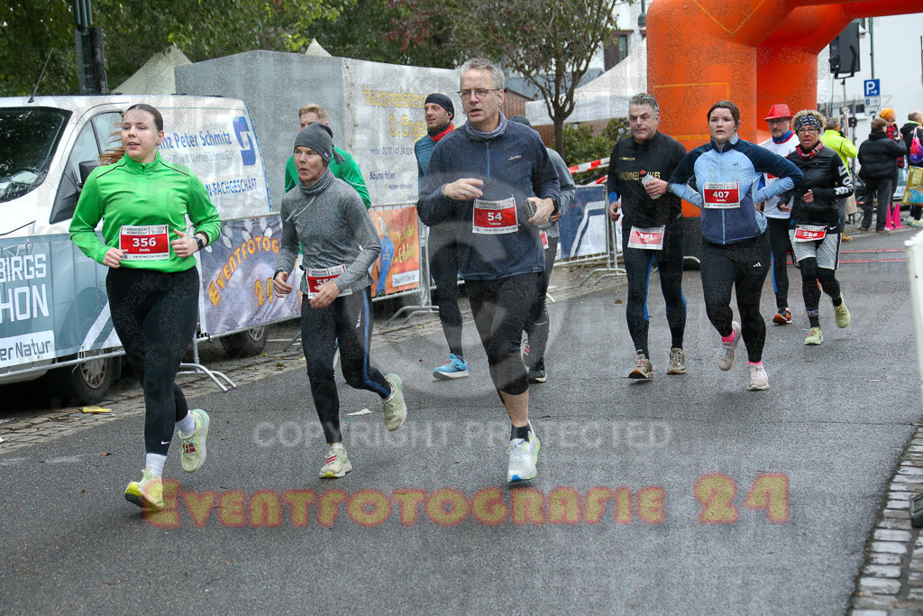 251130_1144_EX1_8593 | Sportfotografie im Rhein-Sieg Kreis, Köln, Bonn, NRW, Rheinland Pfalz, Hessen, etc. Unser Tätigkeitsfeld umfasst den Laufsport vom Volkslauf über den Marathon, Duathlon, Triathon bis zum Ultralauf wie Kölnpfad Ultra oder Schindertrail.
