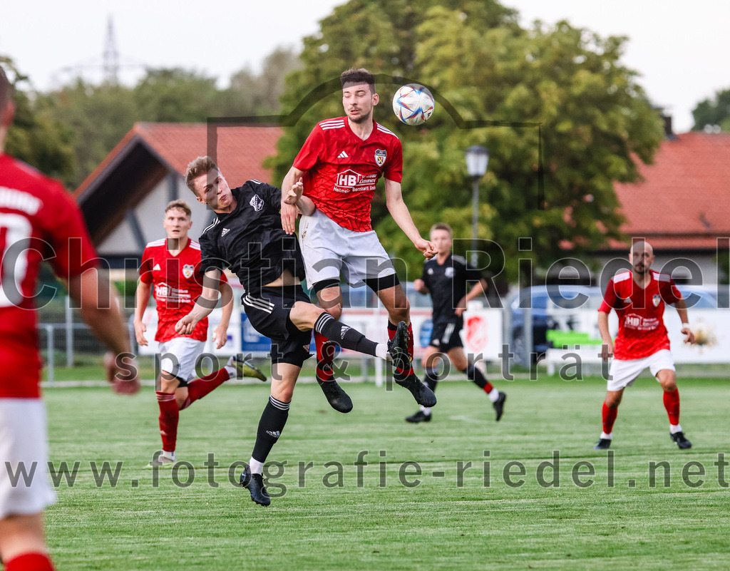2023-08-25_074_FC_Finsing_gegen_FC_Lengdorf | Finsing, Deutschland, 25.08.2023:
Fußball, Kreisliga 2023 / 2024, 6. Spieltag, FC Finsing gegen FC Lengdorf, Endergebnis: 5:0

Valentin Bachmeier (FC Finsing, #6), Tobias Lechner (FC Lengdorf, #13)

Foto: Christian Riedel / fotografie-riedel.net