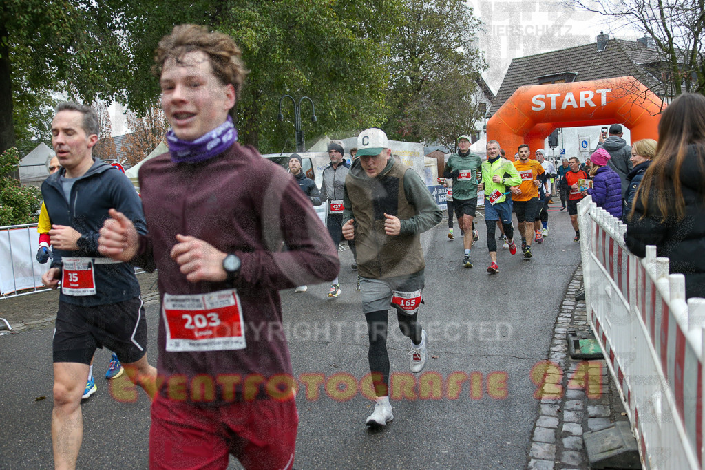 251130_1143_EX1_8479 | Sportfotografie im Rhein-Sieg Kreis, Köln, Bonn, NRW, Rheinland Pfalz, Hessen, etc. Unser Tätigkeitsfeld umfasst den Laufsport vom Volkslauf über den Marathon, Duathlon, Triathon bis zum Ultralauf wie Kölnpfad Ultra oder Schindertrail.
