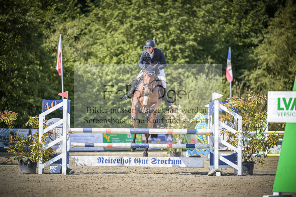 DOS_4065 | Entdecke hochwertige Reitturnierfotos von Foto Oger. Professionell, emotional und authentisch – jetzt Lieblingsmomente im Shop bestellen.Deutschlandweite Turnierfotografie. - Realisiert mit Pictrs.com