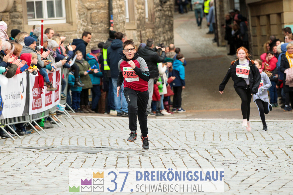 AOK JuniorCup 400m | 3Koenigslauf 2023 - Realisiert mit Pictrs.com