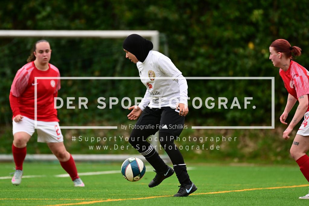 Fußball I Frauen I Saison 2025-2026 I Bezirksliga I 21. Spieltag I Harburger TB - Rahlstedter SC I 166000 | Der Sportfotograf. - Realisiert mit Pictrs.com