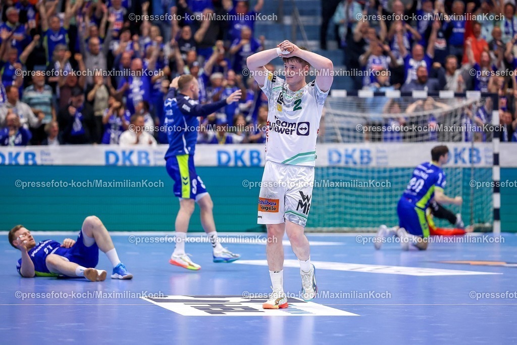 Gum30042601167 | 30.04.2026, Handball, 1. HBL, VfL Gummersbach - Frisch Auf! Göppingen, Saison 2025 / 2026 Herren, Schwalbe-Arena: Oskar Neudeck (Frisch Auf Göppingen #02) enttäuscht Enttäuschung nach dem Unentschieden