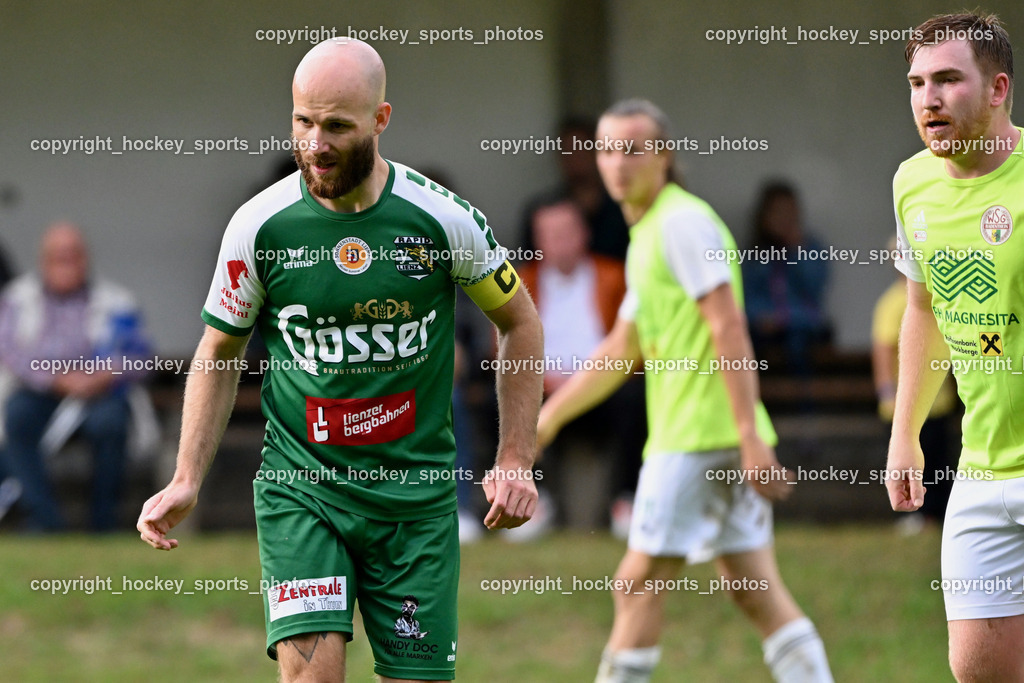 WSG Radenthein vs. SV Rapid Lienz | #10 Dominik Müller Rapid Lienz, #14 Fabian Kurt Feichter WSG Radenthein, WSG Radenthein vs. SV Rapid Lienz, WSG Radenthein vs. SV Rapid Lienz am 30.08.2025 in Radenthein (Sportplatz Radenthein), Austria, (Photo by Bernd Stefan)