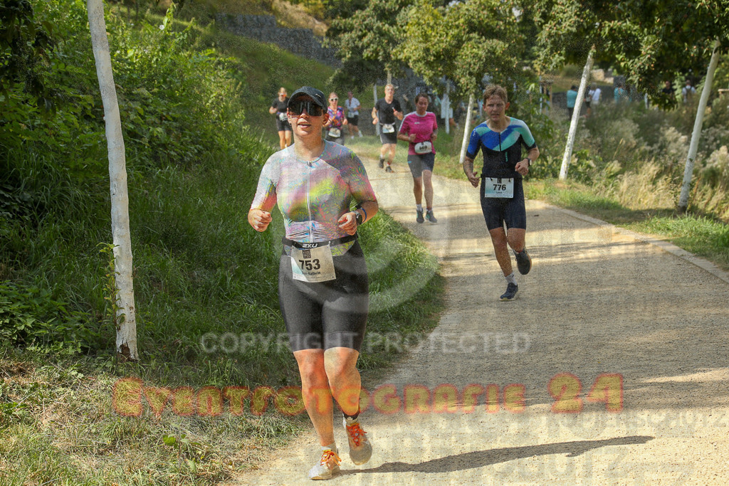 250824_1455_EX1_8024 | Sportfotografie im Rhein-Sieg Kreis, Köln, Bonn, NRW, Rheinland Pfalz, Hessen, etc. Unser Tätigkeitsfeld umfasst den Laufsport vom Volkslauf über den Marathon, Duathlon, Triathon bis zum Ultralauf wie Kölnpfad Ultra oder Schindertrail.
