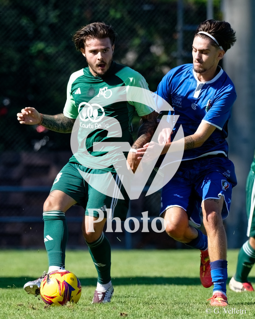 2eme ligue - FC Onex v CS Italien |  during the 2eme ligue match between FC Onex and CS Italien at Stade municipal d'Onex in Geneva, Switzerland