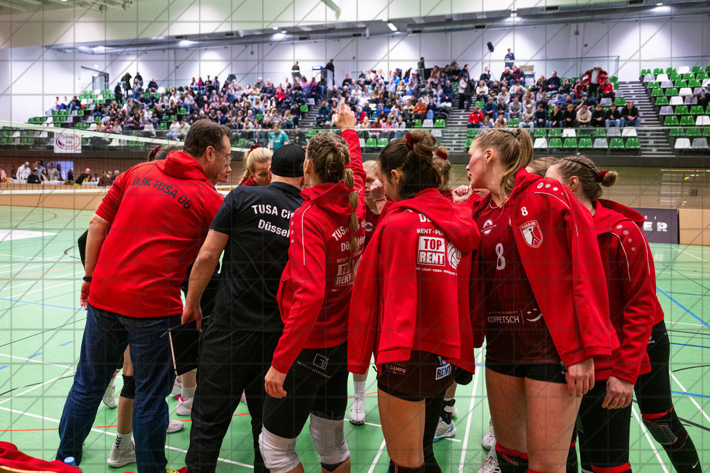 2. VBLF Nord 25/26 | Spiel 4065 | VC Osnabrück vs. TUSA City Girls Düsseldorf | //  10.01.26: 2. VBLF Nord 25/26 | Spiel 4065 | VC Osnabrück vs. TUSA City Girls Düsseldorf / Osnabrück / Deutschland  //   CREDIT:www.bullenfotos.de, Martin König, Hörner Weg 40, D-49078 Osnabrück, +4917663732967 // Nutzung und Weitergabe nur zu den vereinbarten Zwecken. Presseanfragen an Ersteller. Alle Rechte beim Ersteller. Honorierung nach MFM. - Realisiert mit Pictrs.com