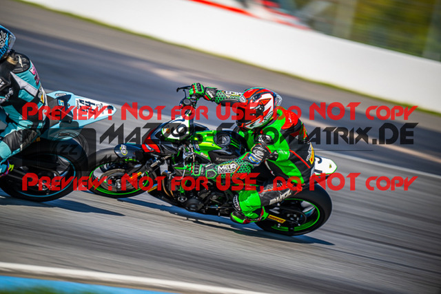 MaZZes_FotoMatrix_220923_8052 | TWIN CUP