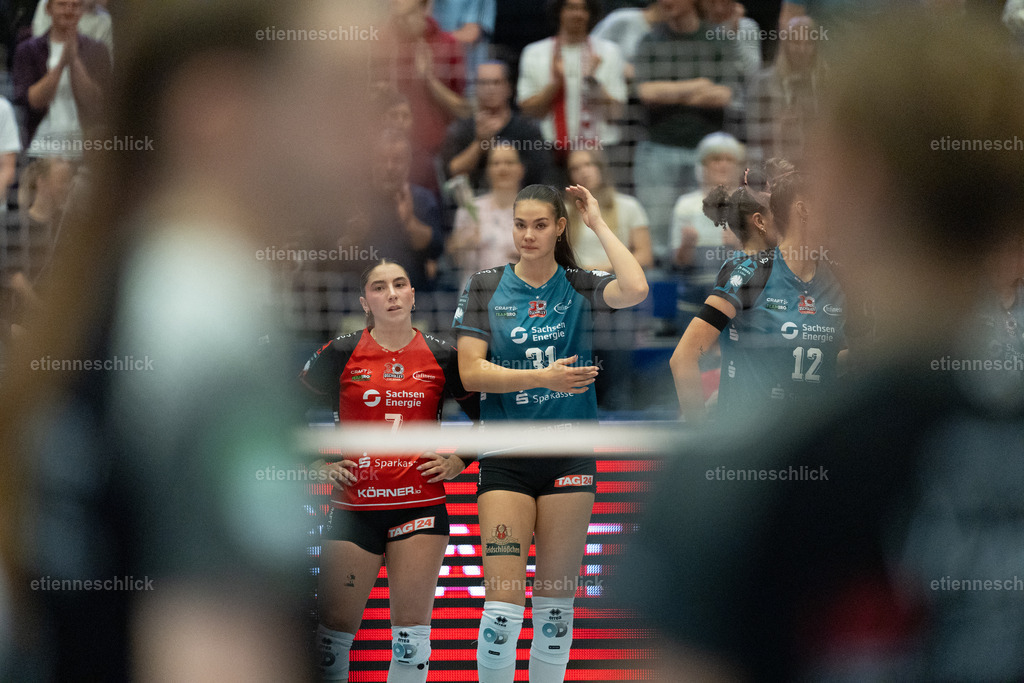 Dresdner SC - Binder Blaubären TSV Flacht, DEKRA 1. Bundesliga Frauen, Volleyball | Im Bild: Florentine Rosemann (31, Dresdner SC)24.10.2026, Dresdner SC -  Binder Blaubären TSV Flacht, DEKRA 1. Bundesliga Frauen, Volleyball, Deutschland, Dresden, Cyberport Arena