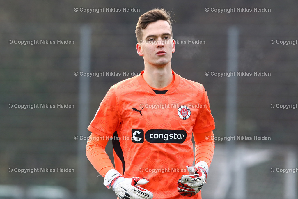 NH_FCStPauliU23_EintrachtBraunschweigU23_Testspiel_02022025 | #1 Kevin Jendrzej (FC St. Pauli U23)Fußball I Herren I Testspiel I Saison 2024-2025 I FC St. Pauli U23 - Eintracht Braunschweig U23 I 02.02.2025 I Sportplatz Brummerskamp