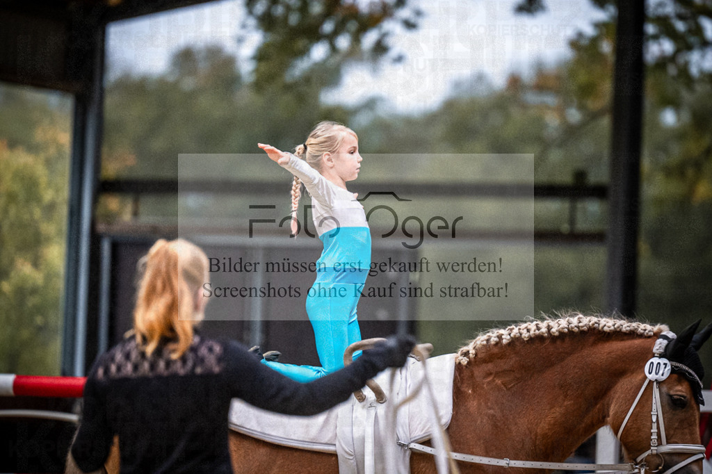 DOS_0134 | Entdecke hochwertige Reitturnierfotos von Foto Oger. Professionell, emotional und authentisch – jetzt Lieblingsmomente im Shop bestellen.Deutschlandweite Turnierfotografie. - Realisiert mit Pictrs.com