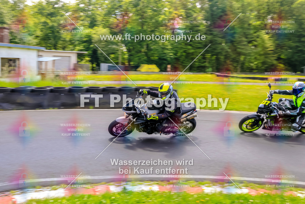 VBK-7972 | Hier findet Ihr Bilder von Touristenfahrten auf der Nürburgring Nordschleife oder von anderen Veranstaltungen die ich besucht habe. Viel Spass beim Durch Schauen 