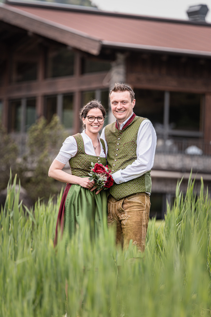 Highlights-28 | Ich bin dein zuverlässiger Hochzeitsfotograf oder Fotograf für die Taufe eures Kindes?
Gefallen dir hochauflösende Panorama Landschaftsbilder der Tiroler Alpen, insbesondere dem Wilden Kaiser?
Dann bist du hier genau richtig! - Realisiert mit Pictrs.com