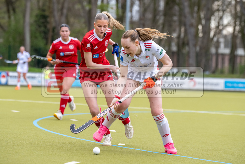 SFE_20260321_0072 | Köln, Deutschland, 21.03.26: Feldhockey 1. Bundesliga Damen zwischen Rot-Weiss Köln - Bremer HC im REWE Sportpark am 21.03.2026 in Köln, Deutschland. (Foto von Stephan Fehrmann)Köln, Germany, 21.03.26: Feldhockey 1. Bundesliga Damen between Rot-Weiss Köln - Bremer HC in REWE Sportpark at 21.03.2026 in Köln, Deutschland. (Foto from Stephan Fehrmann)